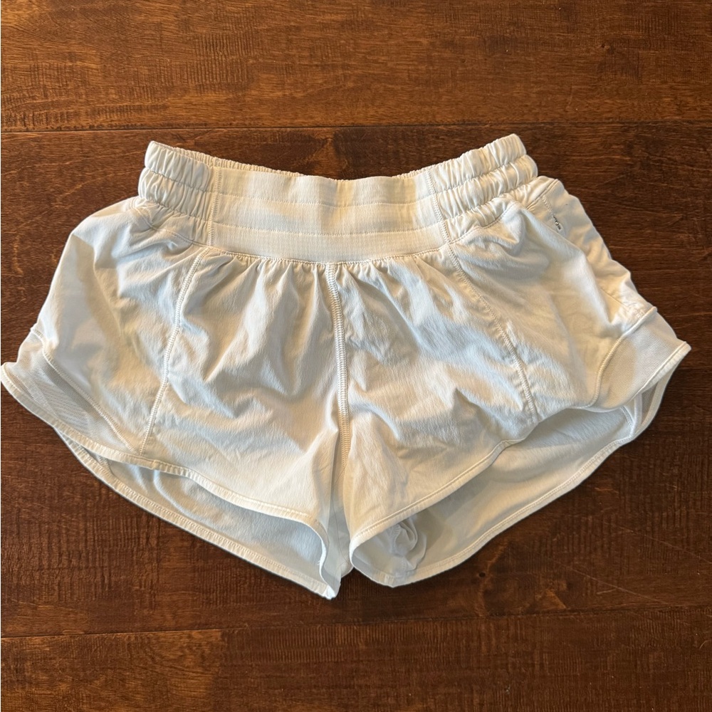 lululemon athletica White Hotty Hot Athletic Shorts size 2